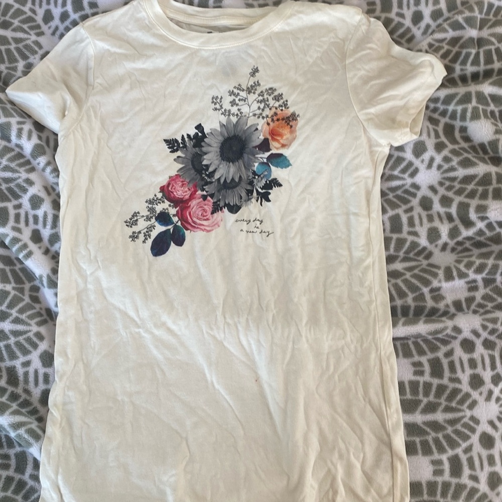 White y shirt with flowers